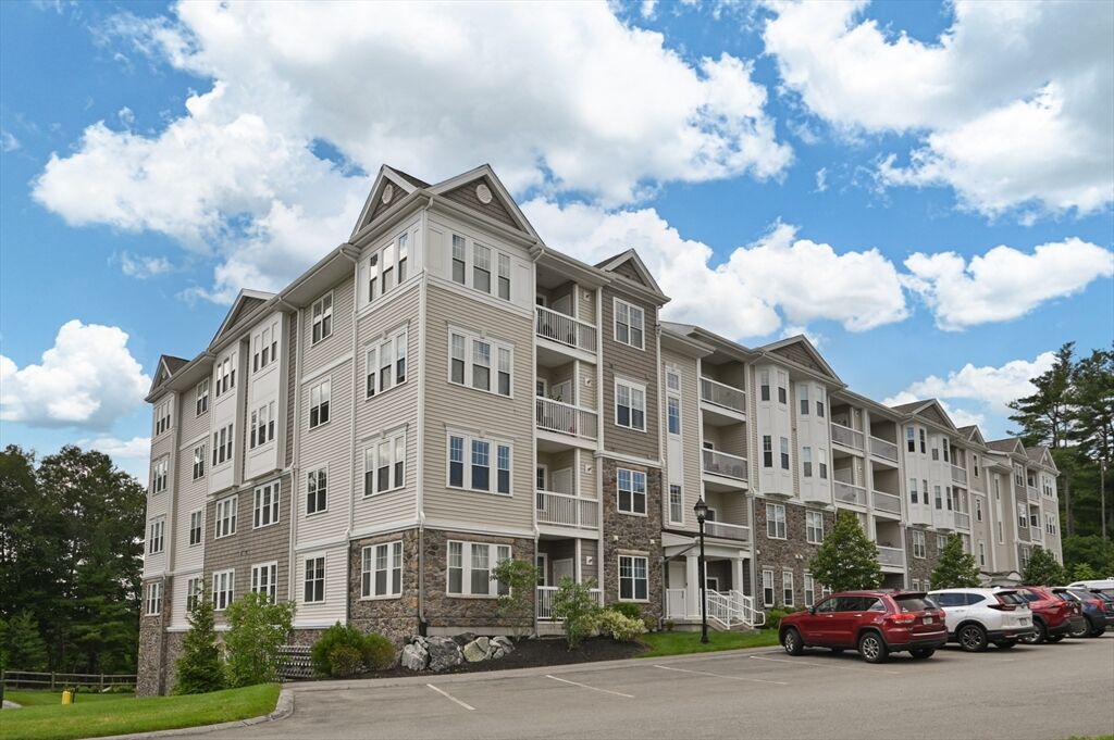 Property Photo:  240 Martins Lndg 201  MA 01864 