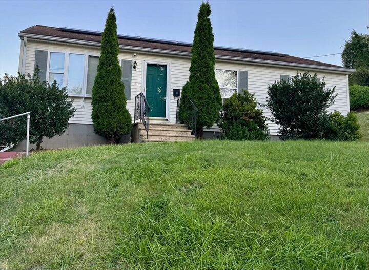 Property Photo: 54 Kenberma Rd MA 01604