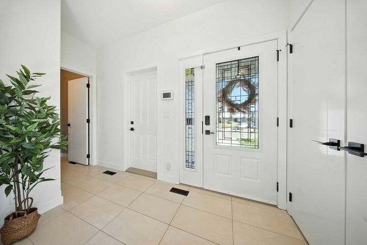 Photo de la propriété:  50 Ava Crescent  AB T4M 0M9 