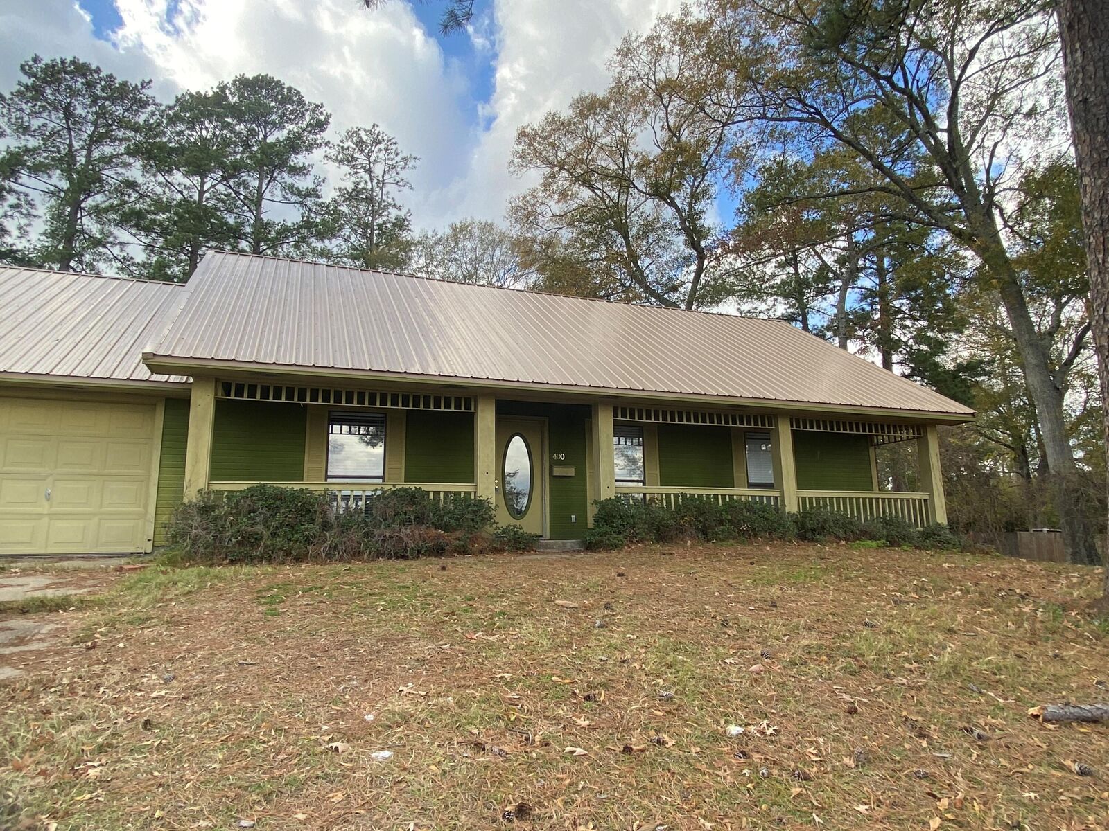 Property Photo: 400 S 7th St LA 71446