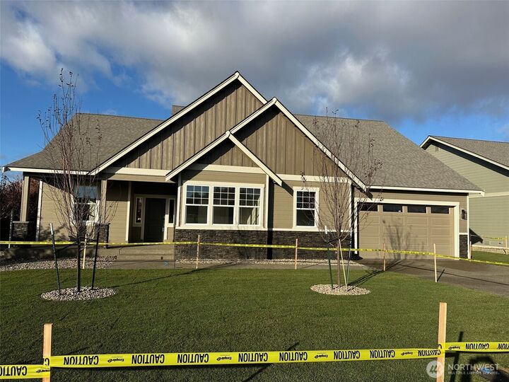 Property Photo: 2513 N Dandelion Lane WA 98926