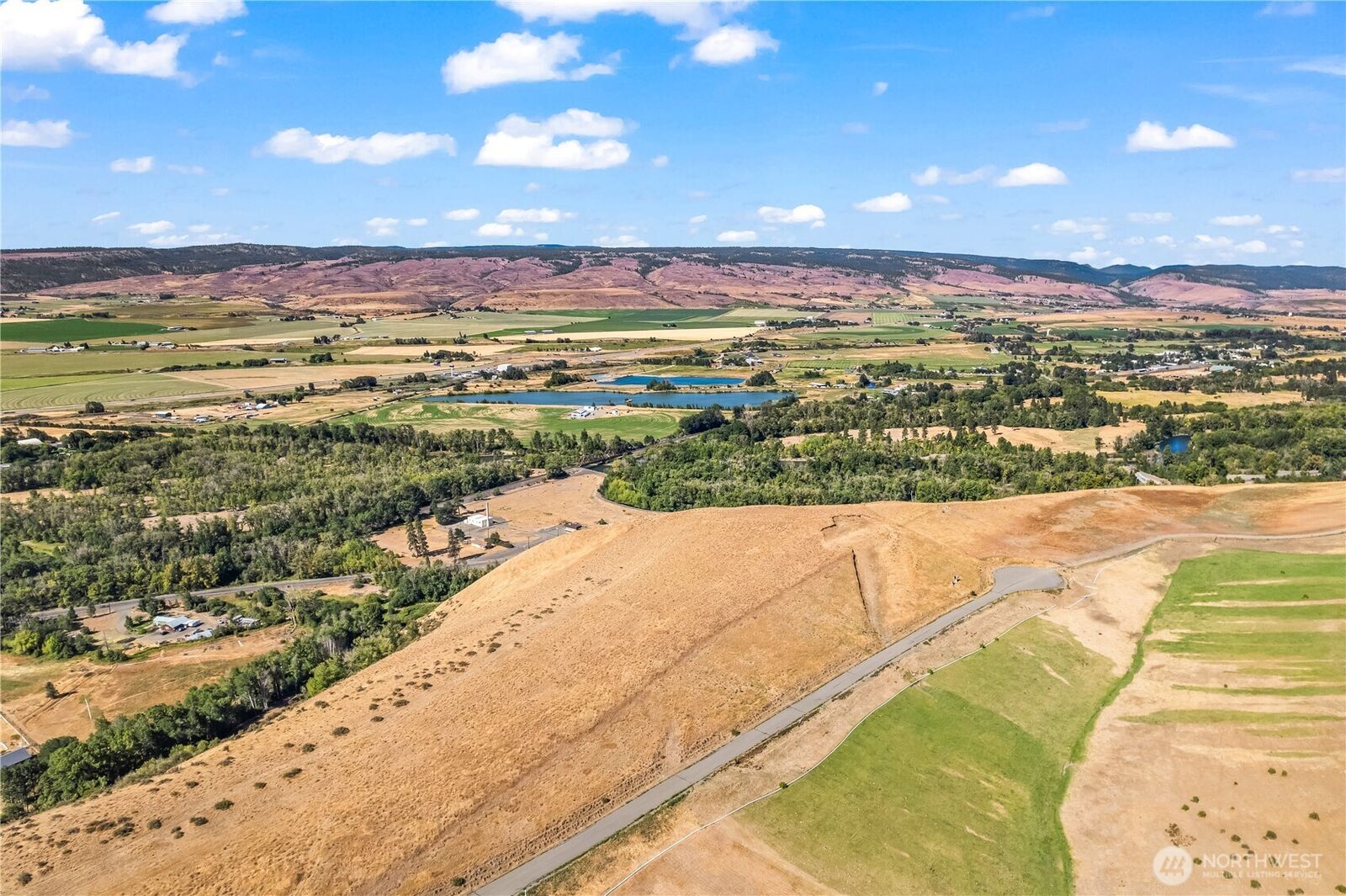Property Photo: 16 Sundance Lane WA 98926