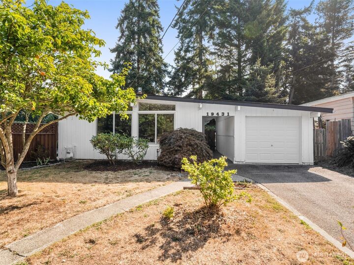 Property Photo: 19431 74th Avenue W WA 98036