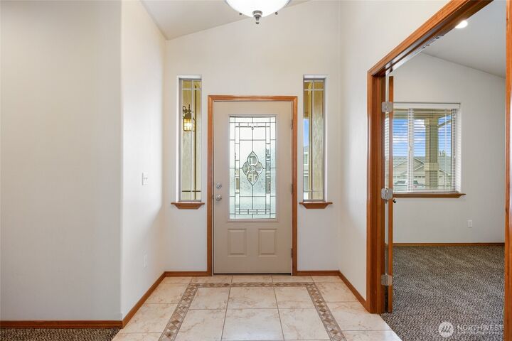 Property Photo: 509 N Bluff West Drive WA 98837