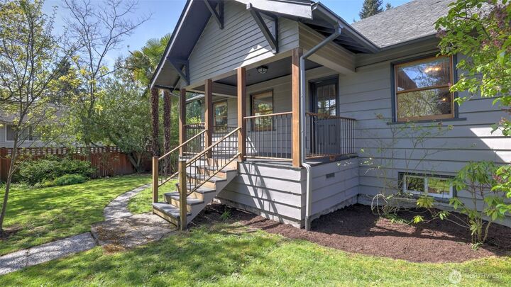 Property Photo: 10735 Whitman Avenue N WA 98133
