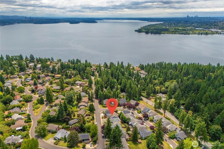 Property Photo: 11433 80th Avenue NE WA 98034