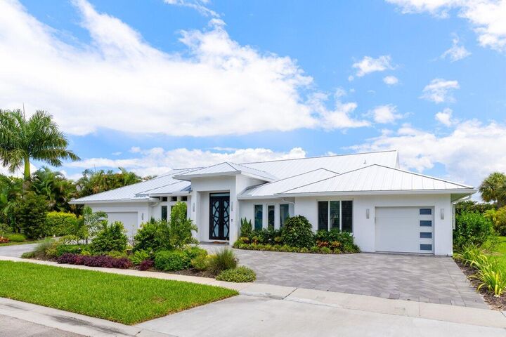 Property Photo: 11164 Boca Woods Lane FL 33428