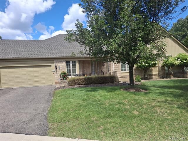 Property Photo: 6319 Celeste Road MI 48322