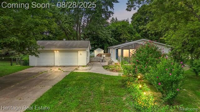 5354 Rensselear Drive  Lapeer MI 48446 photo