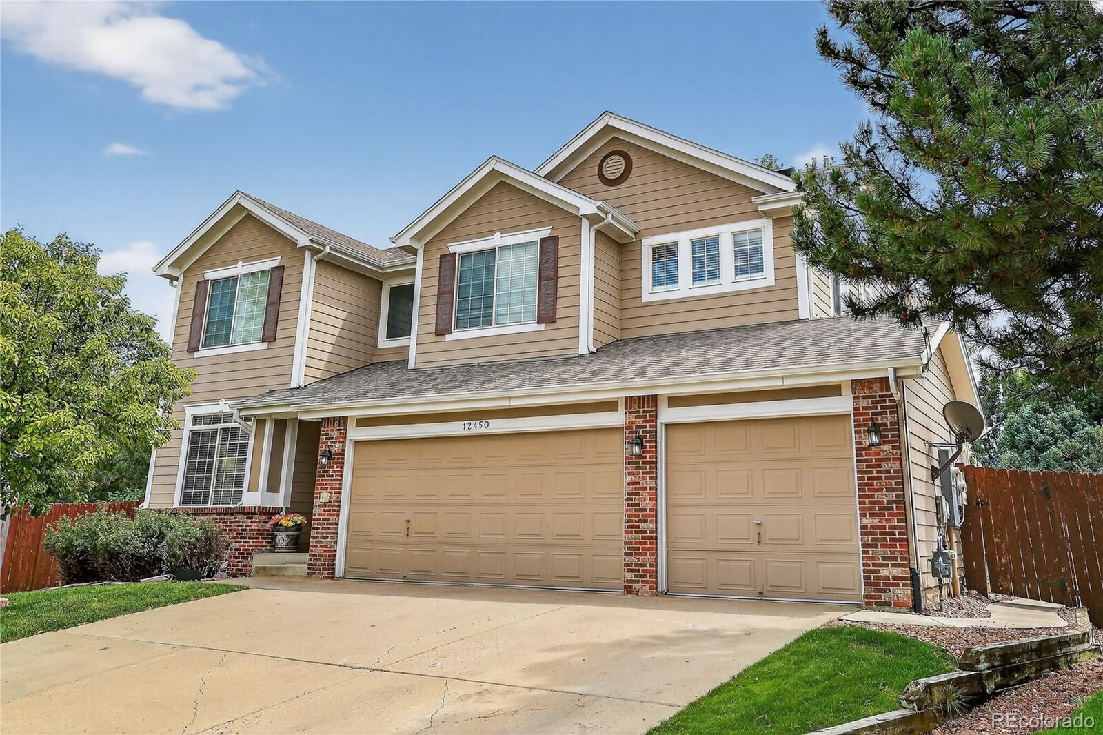 Property Photo: 12450 S Downy Creek Court CO 80134