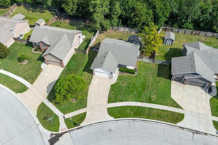 Photo de la propriété:  1049 E Splitwood Way Ct  KS 67037 