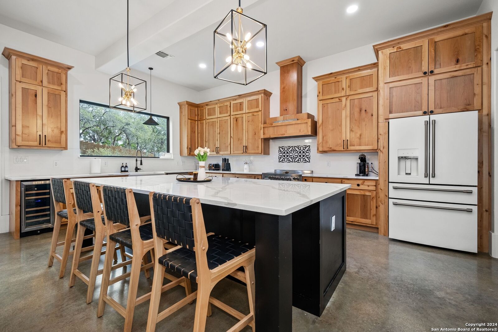 Property Photo: 211 Spacious Sky TX 78260