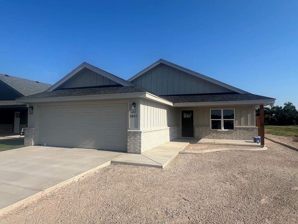 Property Photo: 1012 Claborne Court TX 76903