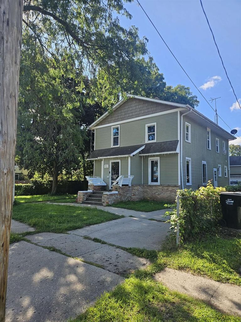 Property Photo:  1116 West Jackson Street  WI 53511 