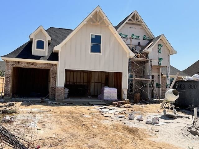 Property Photo: 1310 Natasha'S Way TX 77657