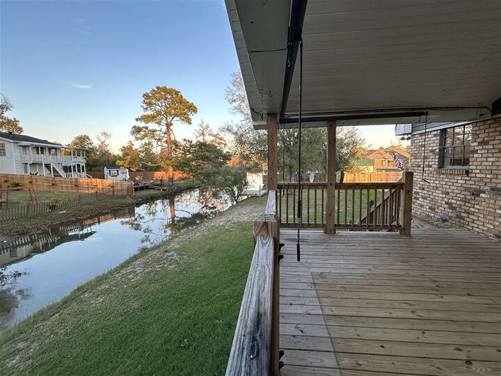 Property Photo: 414 E Krause E LA 70669