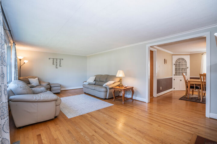 Property Photo:  91 Centerwood Road  CT 06111