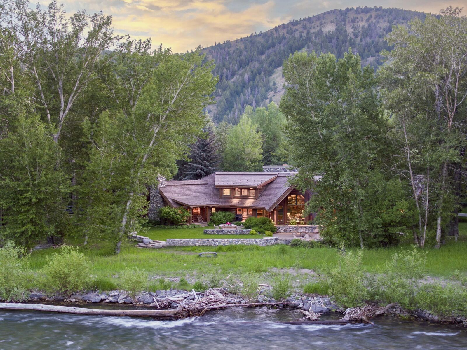 Property Photo: 30 Gimlet Rd ID 83333
