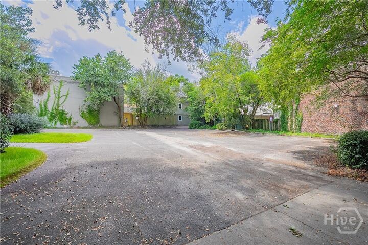Property Photo: 205 W Gaston Street GA 31401
