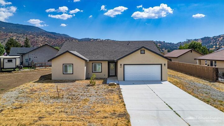 Property Photo:  18441 Wrangler Way  CA 93561 