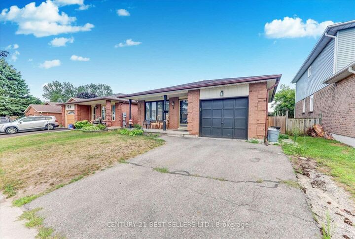 Property Photo: 5 Hartsfield Drive ON L1E 1M5