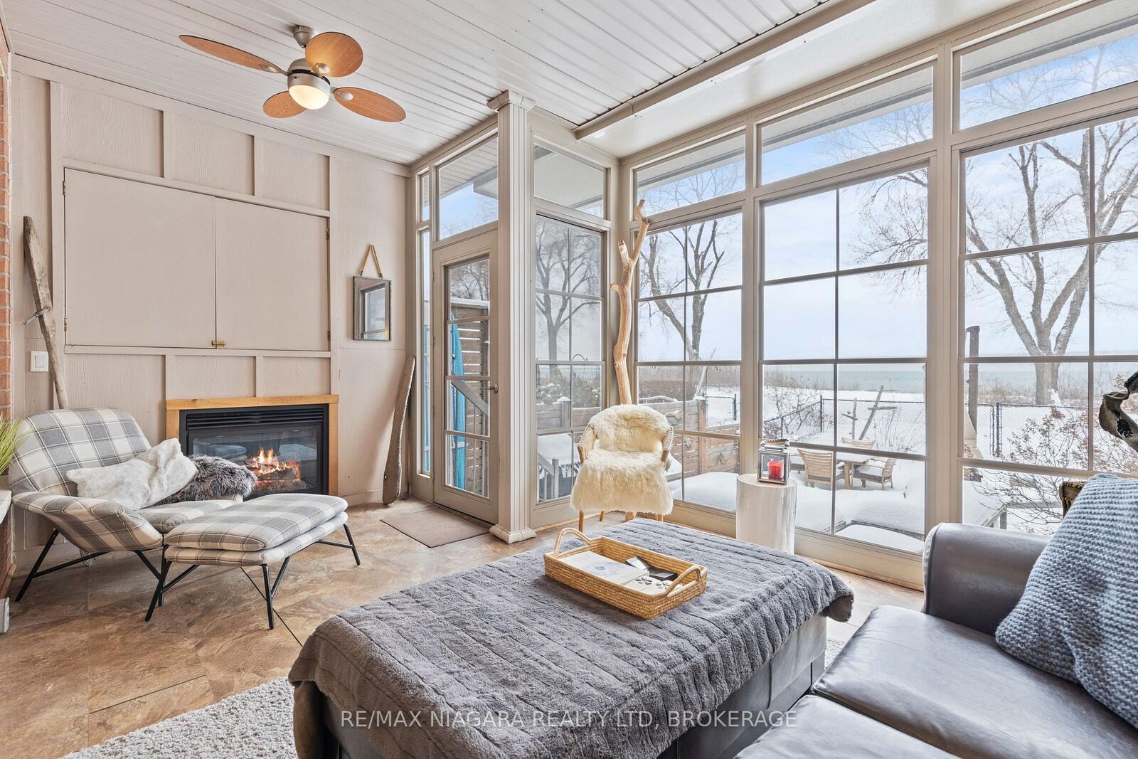 Property Photo: 1069 Beach Boulevard ON L8H 6Z9