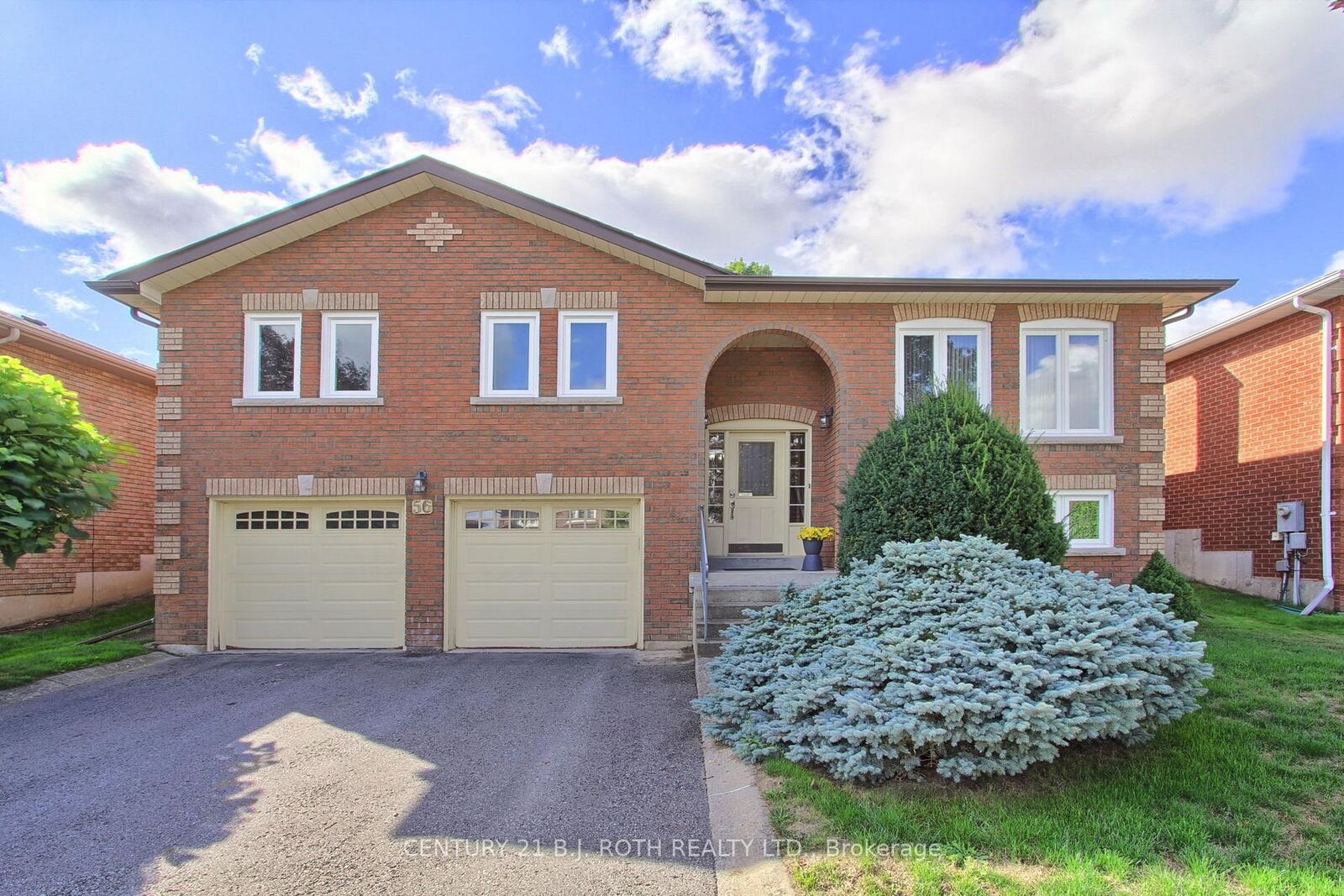 Photo de la propriété: 56 Compton Crescent ON L3Z 2X6