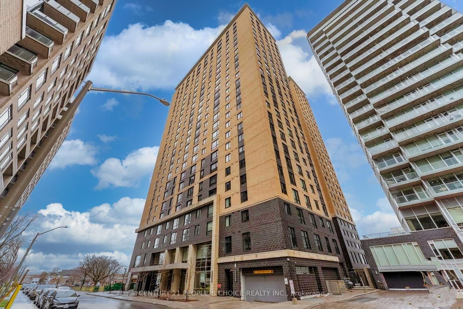 Property Photo: 105 Champagne Avenue S 1907 ON K1S 4P3