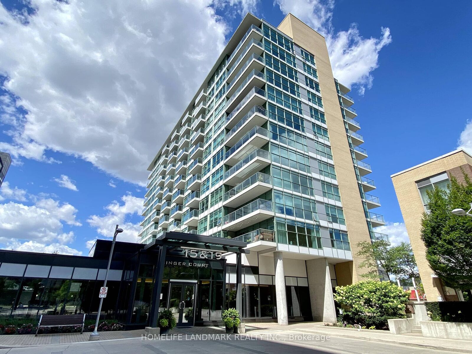 Property Photo:  15 Singer Court 1107  ON M2K 0B1 