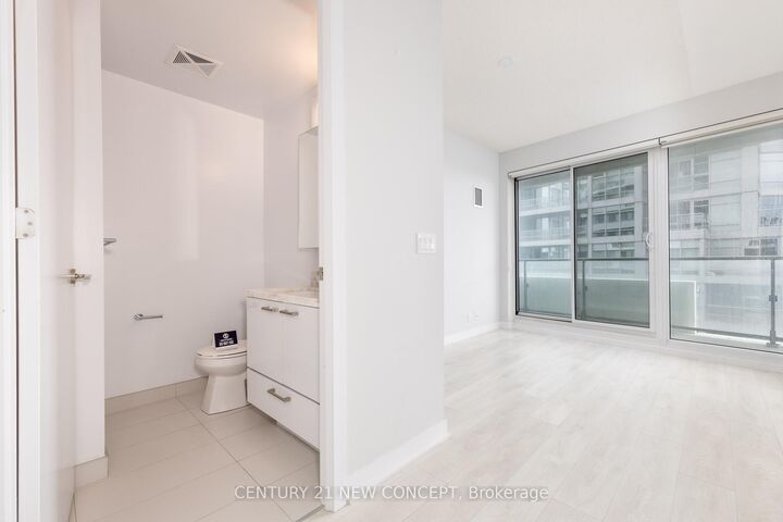 Photo de la propriété:  2221 Yonge Street 3906  ON M4S 0B8 