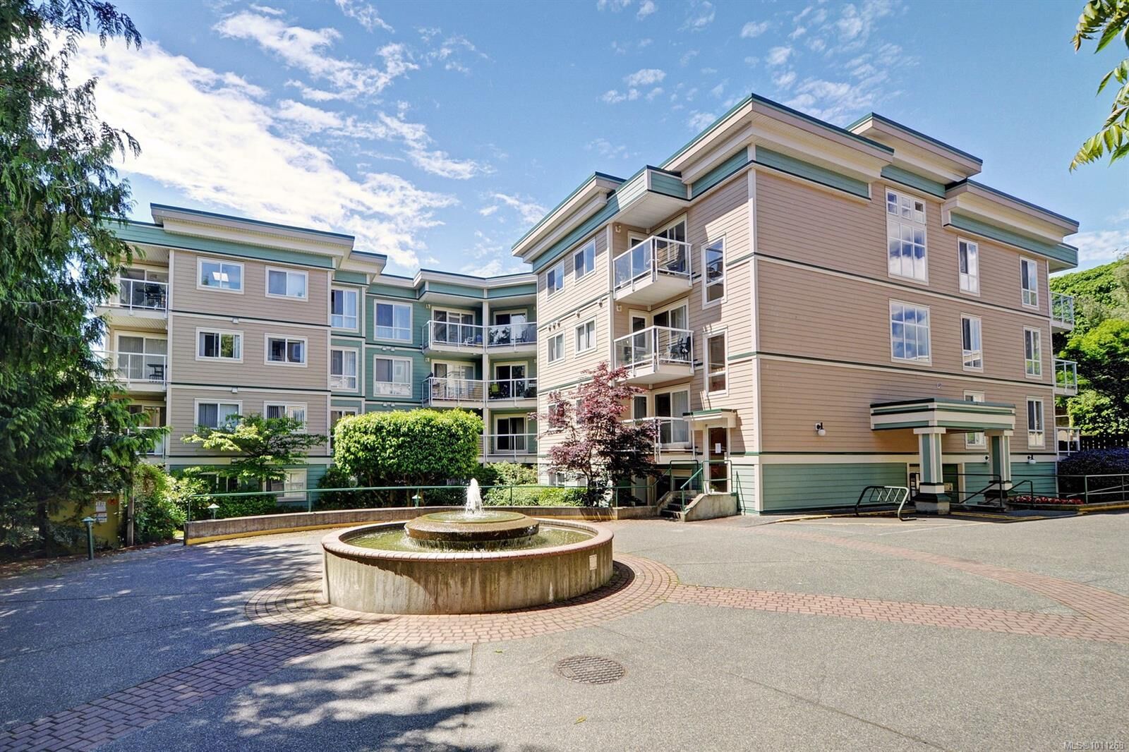 Property Photo:  649 Bay St 308  BC V8T 5H8 