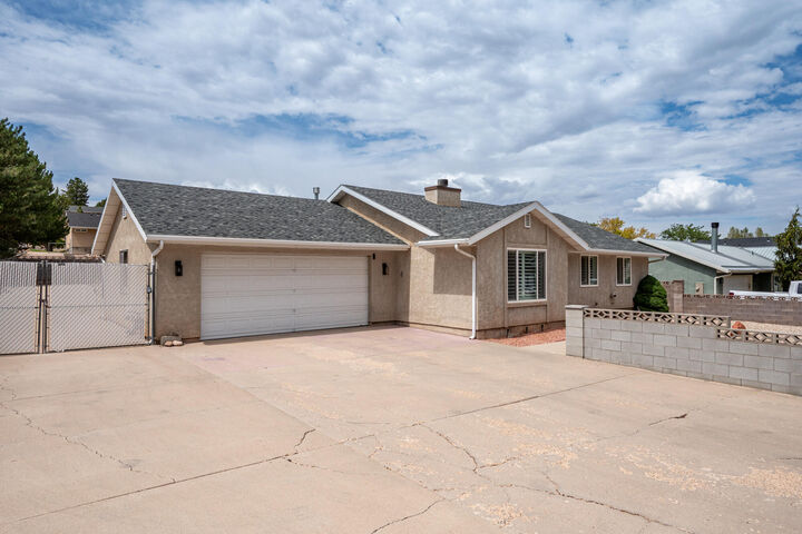 Property Photo: 79 N Cove Dr UT 84720