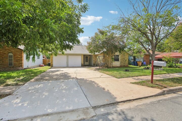 Property Photo: 4907 Copperbend Boulevard TX 78744