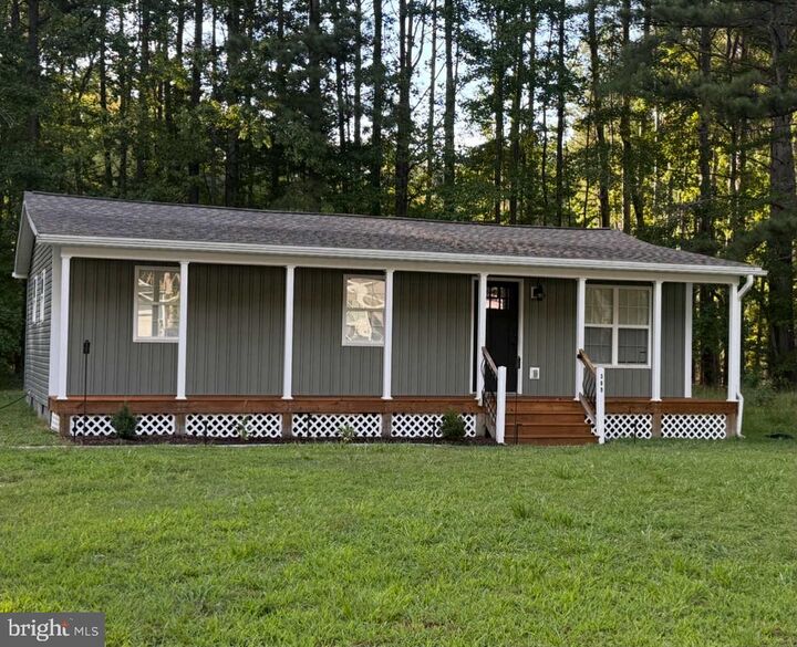 369 Circle Lane  Colonial Beach VA 22443 photo