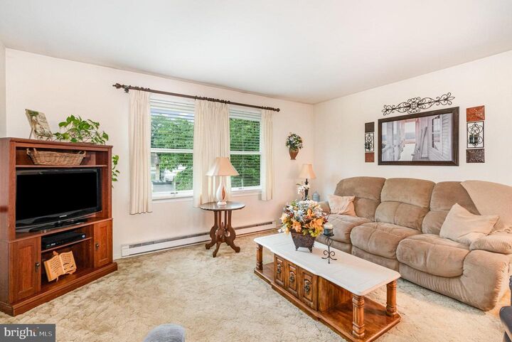 Property Photo: 21 Cardinal Drive PA 17015