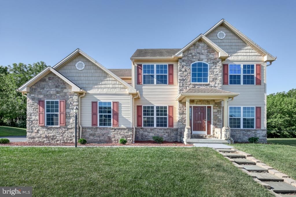 Property Photo:  470 Barbara Drive  PA 17050 