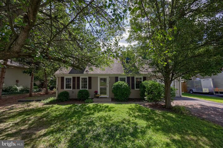 Property Photo:  3320 Poplar Lane  PA 17554 