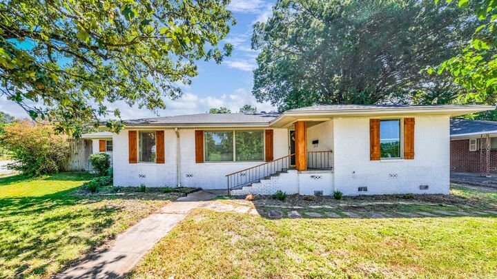 Property Photo: 4718 Edgemere Street AR 72116