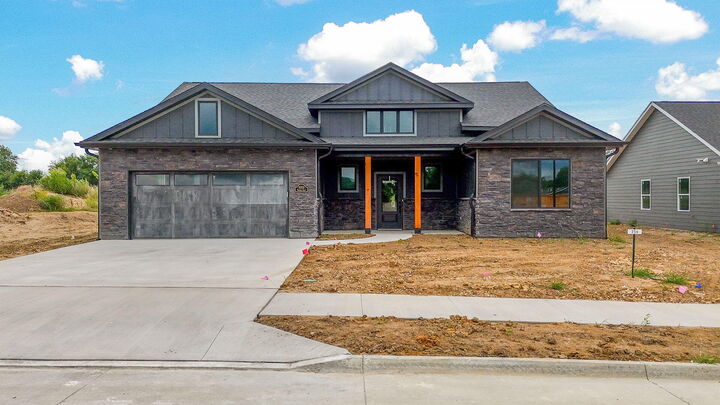 Property Photo: 5725 Kestrel Lp MO 65202