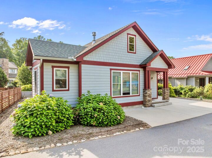 Property Photo: 51 Verde Drive NC 28806