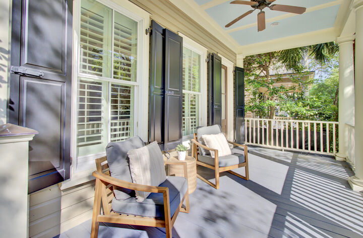 Property Photo:  155 Ionsborough Street  SC 29464 