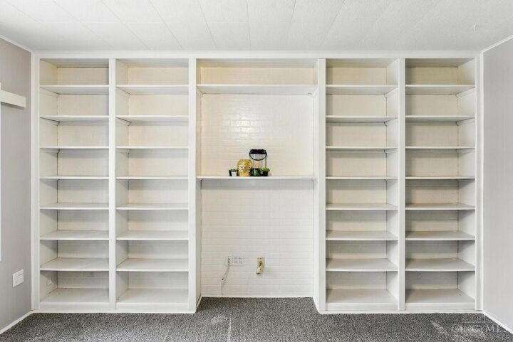 Property Photo: 3246 Ainsworth Drive OH 45251
