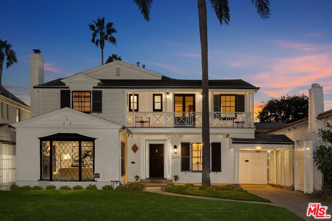 Property Photo:  223 S Alta Vista Blvd  CA 90036 