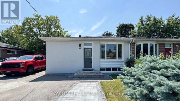 Property Photo: 246 Beechy Drive ON L4C 2X7