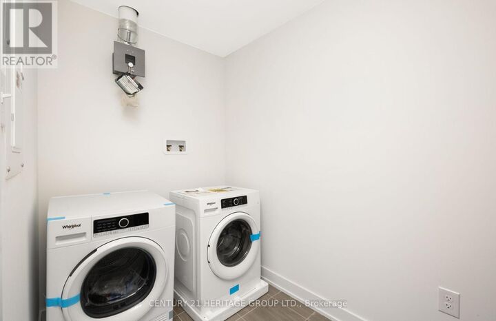Photo de la propriété: 1 Chef Lane 402 ON L9J 0T1