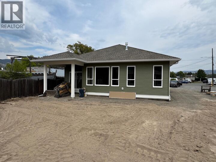 Property Photo: 1304 Spruce Avenue BC V1K 1L2