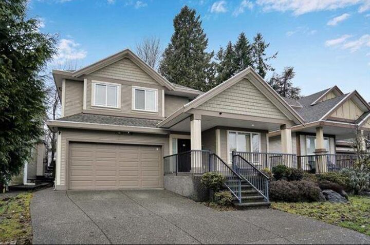 Property Photo: 7113 147 BC V3S 4P7