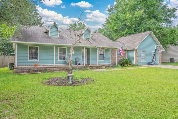 Property Photo: 253 Grand Prix Drive FL 32536