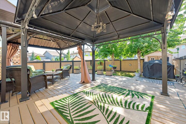 Property Photo: 45 Sunterra Way AB T8H 0R3