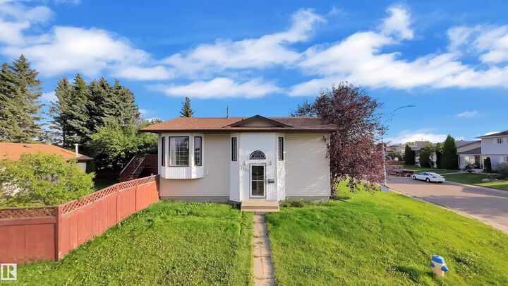 Property Photo: 7853 26 Avenue NW AB T6K 3S7